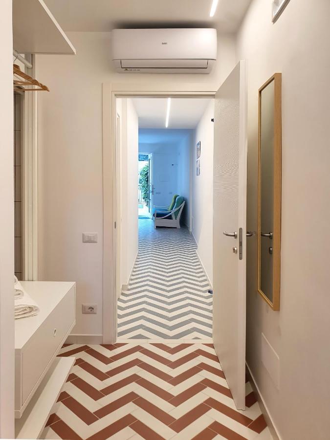 La Casa Di Mina Apartment *
